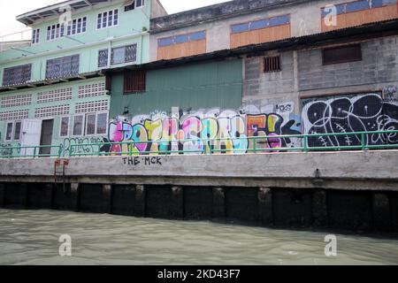 BANGKOK, THAILAND - 15. MÄRZ 2018 Kanal oder Klong aus dem Kanal genommen Stockfoto