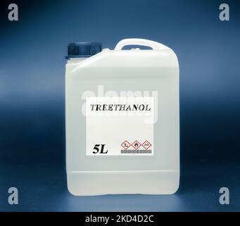 Behälter aus Treethanol-Biokraftstoff Stockfoto