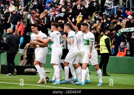 Fidel, Raul Guti, Lucas Boye, Pere Milla und Tete Morente feiern am 06. März 2022 im Estadio Martinez Valero in Elche, Spanien, ein Tor während des La Liga-Spiels zwischen Elche CF und FC Barcelona. (Foto von Rubén de la Fuente Pérez/NurPhoto) Stockfoto