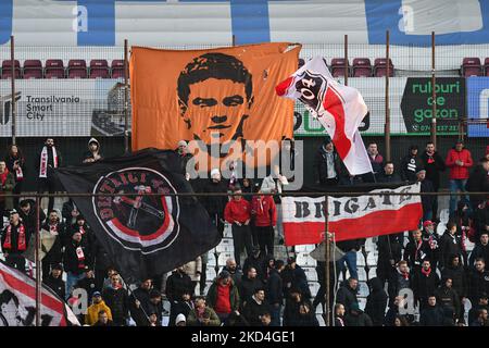 Fans des FC Dinamo während des Spiels CFR Cluj gegen FC Dinamo, rumänische Liga 1, Dr. Constantin Radulescu Stadium, Cluj-Napoca, Rumänien, 06. März 2022 (Foto: Flaviu Buboi/NurPhoto) Stockfoto