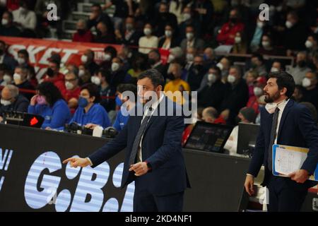 Couach Paolo Galbiati während des LBA Italien Championship Matches zwischen Openjobmetis Varese und Vanoli Basket Cremona , in Varese, Italien, am 6. März 2022 (Foto von Fabio Averna/NurPhoto) Stockfoto