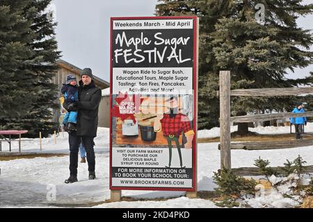 Maple Sugar Festival in Mount Albert, Ontario, Kanada, am 05. März 2022. Das Maple Sugar Festival feiert die Herstellung von Ahornsirup und Produkte aus Ahornsirup und nimmt an vielen Ahornsirup produzierenden Farmen in Ontario und Quebec Teil. Ahornsirup wird nur in Nordamerika hergestellt. (Foto von Creative Touch Imaging Ltd./NurPhoto) Stockfoto