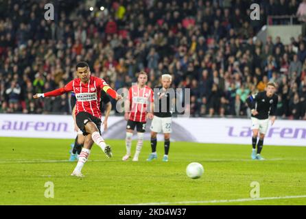 Cody Gakpo vom PSV Eindhoven verpasste am 10. März 2022 im Philips Stadium, Eindhoven, Niederlande, eine Strafe während des PSV Eindhoven gegen FC København. (Foto von Ulrik Pedersen/NurPhoto) Stockfoto