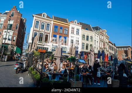 Die Frühlingstemperaturen sind im Land angekommen, die Höchsttemperatur liegt bei 15 Grad Celsius an der Wetterstation in De Bilt. Nijmegen, am 11.. März 2022. (Foto von Romy Arroyo Fernandez/NurPhoto) Stockfoto