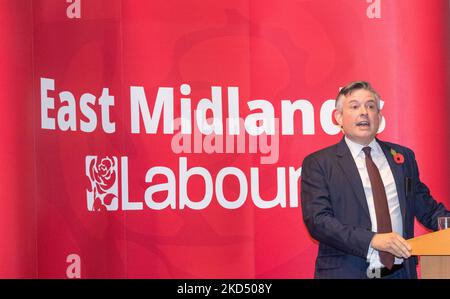 Die East Midlands Labor Party Conference 2022, Holywell Park Conference Center, Loughborough, Leicestershire, England, Großbritannien. 5.. November 2022. Der Abgeordnete Jonathan Ashworth, Schattenminister für Arbeit und Pensionen, sprach auf der East Midlands Labour Party Conference. Quelle: Alan Beastall/Alamy Live News Stockfoto