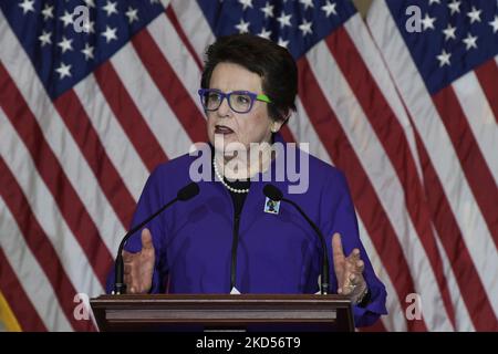 Die amerikanische Tennisspielerin Billie Jean King gibt heute am 09. März 2022 in der Statuary Hall/Capitol Hill in Washington DC, USA, eine Rede während eines jährlichen Events des Womens History Month. (Foto von Lenin Nolly/NurPhoto) Stockfoto