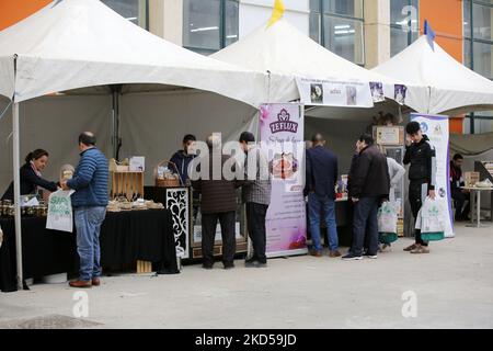 Die 20.. Ausgabe der Internationalen Ausstellung für Landwirtschaft, Viehzucht und Agrarindustrie wurde am 16. März 2022 im Algier Exhibition Center in Algerien eröffnet, an der 350 Aussteller, darunter 150 Ausländer, teilnahmen. Wurde nach zwei Jahren Abwesenheit aufgrund der Covid-19-Pandemie unter dem Motto: „Für eine intelligente Landwirtschaft, die sich der Herausforderung einer nachhaltigen Ernährungs- und Gesundheitssicherheit stellt (Foto by APP/NurPhoto) Stockfoto