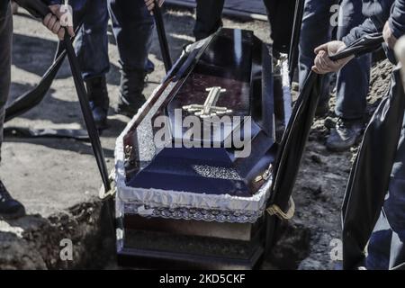 Beerdigung ukrainischer Soldaten, die während der russischen Invasion der Ukraine in Lwiw, Ukraine, am 17. März 2022 getötet wurden., (Foto von Emili Puig/NurPhoto) Stockfoto