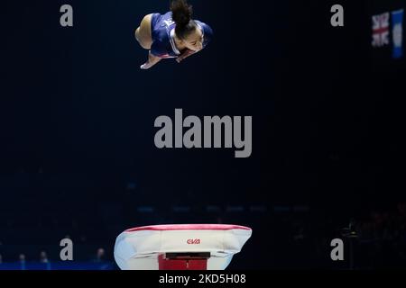 Liverpool, Großbritannien. 05.. November 2022. Liverpool, England, November 5. 2022 Coline Devillard (FRA) tritt bei den Apparat Finals bei den FIG-Weltmeisterschaften in der M&S Bank Arena in Liverpool, England, auf Vault an Dan O' Connor (Dan O' Connor/SPP) Quelle: SPP Sport Press Foto. /Alamy Live News Stockfoto