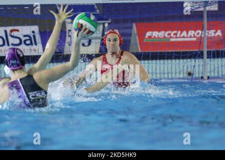 Emmalia Eichelberger (SIS Roma) während des italienischen Wasserballspiels SIS Roma gegen CSS Verona am 19. März 2022 im Polo Acquatico Frecciarossa in Rom, Italien (Foto: Luigi Mariani/LiveMedia/NurPhoto) Stockfoto