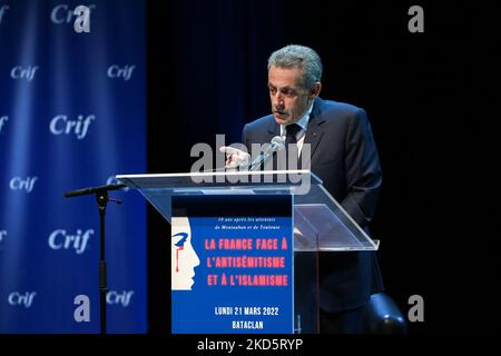 Frankreichs ehemaliger Präsident Nicolas Sarkozy hält am 21. März 2022 eine Rede während des Abends "Frankreich steht vor Antisemitismus und Islamismus", der vom repräsentativen rat der jüdischen Institutionen Frankreichs (CRIF) in der Konzerthalle Bataclan in Paris organisiert wurde. (Foto von Michel Stoupak/NurPhoto) Stockfoto