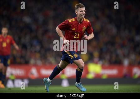 Dani Olmo (RB Leipzig) aus Spanien feiert, nachdem er beim internationalen Freundschaftsspiel zwischen Spanien und Albanien im RCDE-Stadion am 26. März 2022 in Barcelona, Spanien, das erste Tor seiner Seite erzielt hat. (Foto von Jose Breton/Pics Action/NurPhoto) Stockfoto