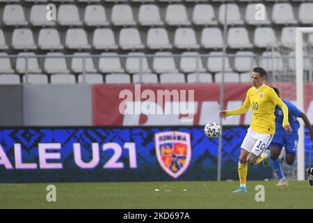 Alexandru Cimpanu in Aktion beim internationalen Freundschaftsspiel zwischen Rumänien U21 und Finnland U21 im Stadion Arcul de Triumph am 25. März 2022 in Bukarest, Rumänien. (Foto von Alex Nicodim/NurPhoto) Stockfoto