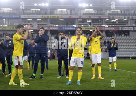 Daniel Birligea, Tudor Telcean und Dragos Albu im Einsatz beim internationalen Freundschaftsspiel zwischen Rumänien U21 und Finnland U21 im Stadion Arcul de Triumph am 25. März 2022 in Bukarest, Rumänien. (Foto von Alex Nicodim/NurPhoto) Stockfoto