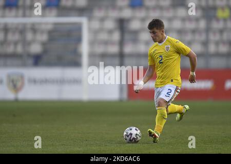 Darius Grosu in Aktion beim internationalen Freundschaftsspiel zwischen Rumänien U20 und Norwegen U20 im Stadion Ilie Oana am 24. März 2022 in Ploiesti, Rumänien. (Foto von Alex Nicodim/NurPhoto) Stockfoto