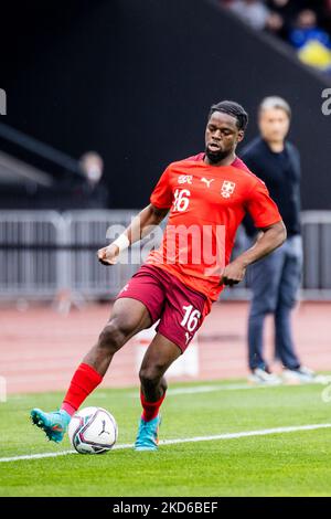 ZÜRICH, SCHWEIZ - 29. MÄRZ: Jordan Lotomba aus der Schweiz im Einsatz beim internationalen Freundschaftsspiel zwischen der Schweiz und dem Kosovo am 29. März 2022 im Stadion Letzigrund in Zürich, Schweiz. (Foto von Vedran Galijas/JustPicturs/LiveMedia/NurPhoto) KEINE VERWENDUNG IN DER SCHWEIZ. Stockfoto