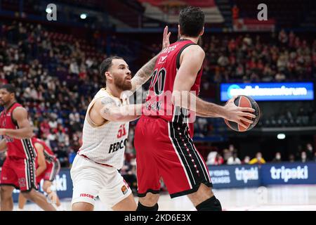 Gigi Datome (AX Armani Exchange Olimpia Milano) von Mike James (AS Monaco Basket) während der Basketball Euroleague Championship A X Armani Exchange Milano vs AS Monaco am 31. März 2022 beim Mediolanum Forum in Mailand, Italien (Foto: Simone Lucarelli/LiveMedia/NurPhoto) Stockfoto