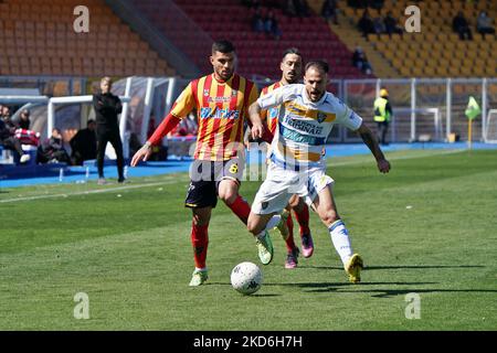 Mario Gargiulo (US Lecce) beim Spiel der italienischen Fußballserie B US Lecce gegen Frosinone Calcio am 02. April 2022 im Stadio Via del Mare in Lecce, Italien (Foto: Emmanuele Mastrodonato/LiveMedia/NurPhoto) Stockfoto