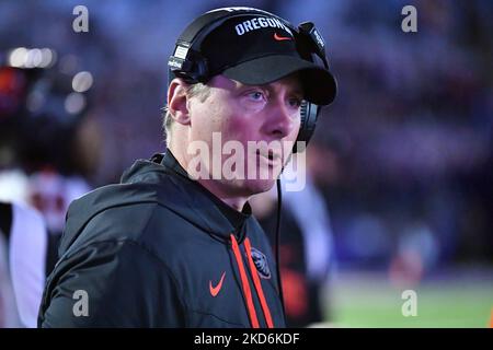 Seattle, WA, USA. 04. Nov, 2022. Während des NCAA Fußballspiels zwischen den Oregon State Beavers und Washington Huskies im Husky Stadium in Seattle, WA. Besiegte 64 - 56. Steve Faber/CSM/Alamy Live News Stockfoto