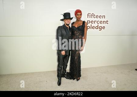NEW YORK, NEW YORK - 02. APRIL: Edwin Torres (L) und Dominique Jackson nehmen an der Gala zu 15 %-Gelübden in der New York Public Library am 02. April 2022 in New York City Teil (Foto: John Nacion/NurPhoto) Stockfoto