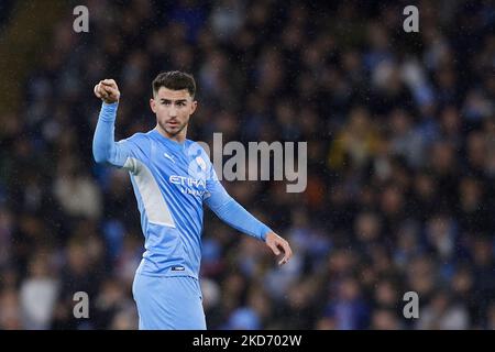 Aymeric Laporte von Manchester City zeigt sich während des UEFA Champions League Viertelfinalsspiel 1 zwischen Manchester City und Atlético Madrid am 5. April 2022 im City of Manchester Stadium in Manchester, Großbritannien. (Foto von Jose Breton/Pics Action/NurPhoto) Stockfoto