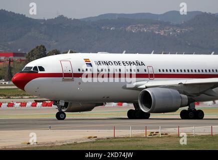 Airbus A310 der spanischen Luftwaffe, der am 08.. April 2022 anlässlich des Besuchs von Präsident Pedro Sanchez am Flughafen El Prat eintraf, um das ukrainische Flüchtlingszentrum in Barcelona zu besuchen. -- (Foto von Urbanandsport/NurPhoto) Stockfoto