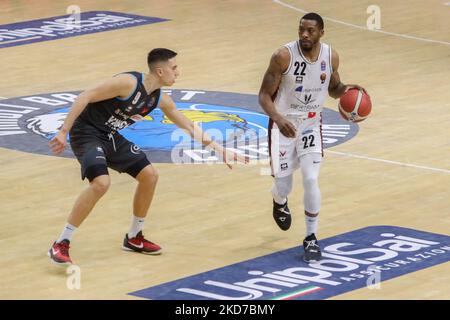 Jamarr Sanders (Bertram Yachts Tortona) während der italienischen Basketball A Serie Championship Vanoli Basket Cremona vs Bertram Derthona Tortona auf Aprile 10, 2022 im PalaRadi in Cremona, Italien (Foto von Matteo Casoni/LiveMedia/NurPhoto) Stockfoto