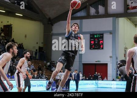 Filippo Gallo (Vanoli Cremona) während der italienischen Basketball A Serie Championship Vanoli Basket Cremona vs Bertram Derthona Tortona auf Aprile 10, 2022 im PalaRadi in Cremona, Italien (Foto von Matteo Casoni/LiveMedia/NurPhoto) Stockfoto