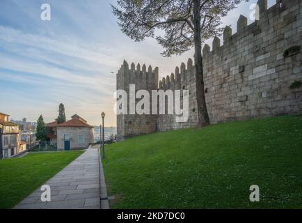 Fernandine Walls (Walls of Dom Fernando) - Porto, Portugal Stockfoto