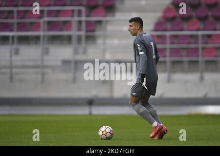 Ruslan Neshcheret in Aktion während der sechzehnjährigen UEFA-Jugendliga-Runde zwischen Dynamo Kiew und Sporting CP am 7. April 2022 im Rapid-Giulesti-Stadion in Bukarest, Rumänien. (Foto von Alex Nicodim/NurPhoto) Stockfoto