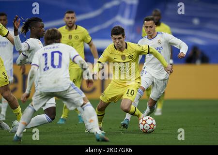 Christian Pulisic von Chelsea in Aktion beim UEFA Champions League Quarter Final Leg Two Spiel zwischen Real Madrid und dem FC Chelsea im Estadio Santiago Bernabeu am 12. April 2022 in Madrid, Spanien. (Foto von Jose Breton/Pics Action/NurPhoto) Stockfoto