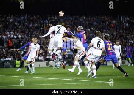 Action im zweiten Viertelfinale der Europa League zwischen dem FC Barcelona und Eintracht Frankfurt am 14. April 2022 im Camp Nou Stadium in Barcelona, Spanien. (Foto von Xavier Bonilla/NurPhoto) Stockfoto