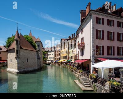 Blick auf den Palais de l'Ile in der Innenstadt von Annecy, Haute-Savoie, Fance Stockfoto