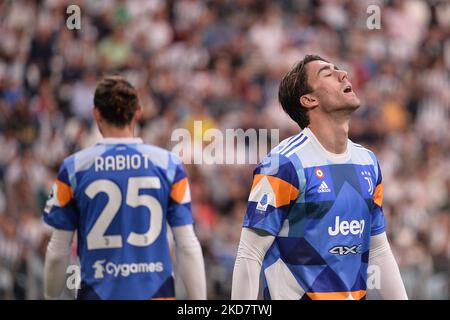 Dusan Vlahovic vom FC Juventus Enttäuschung während des Serie-A-Fußballmatches zwischen dem FC Juventus und Bologna im Allianz-Stadion am 16. April 2022 in Turin, Italien (Foto: Alberto Gandolfo/NurPhoto) Stockfoto
