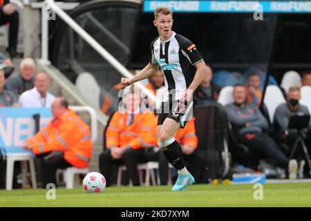 Emil Krafth von Newcastle United während des Premier League-Spiels zwischen Newcastle United und Leicester City im St. James's Park, Newcastle, am Sonntag, 17.. April 2022. (Foto von Mark Fletcher/MI News/NurPhoto) Stockfoto