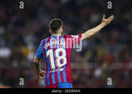 18 Jordi Alba vom FC Barcelona während des La Liga-Spiels zwischen dem FC Barcelona und Cadiz CF im Camp Nou Stadium am 18. April 2022 in Barcelona, Spanien. (Foto von Xavier Bonilla/NurPhoto) Stockfoto