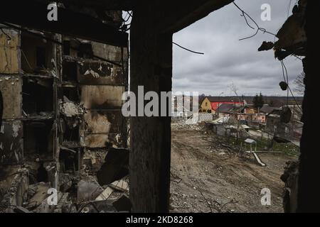 Eine Wohnung in der Stadt Borodyanka, Region Kiew, wurde durch den Beschuss zerstört (Foto: Oleg Pereverzev/NurPhoto) Stockfoto