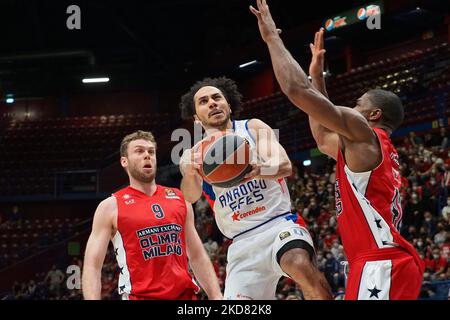 Shane Larkin (Anadolu Efes Istanbul) während der Basketball Euroleague Championship A X Armani Exchange Milano vs Anadolu Efes Instanbul am 19. April 2022 beim Mediolanum Forum in Mailand, Italien (Foto: Savino Paolella/LiveMedia/NurPhoto) Stockfoto