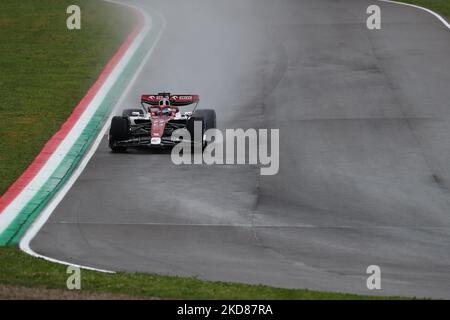 Valtteri Bottas aus Finnland fährt den (77) Alfa Romeo F1 Team Orlen C42 Ferrari 066/7 während des Rolex Gran Premio Del Made in Italy und Dell'Emilia-Romagna F1 am 22. Und 24. April 2022 in Imola, Italien. (Foto von Alessio Morgese/NurPhoto) Stockfoto