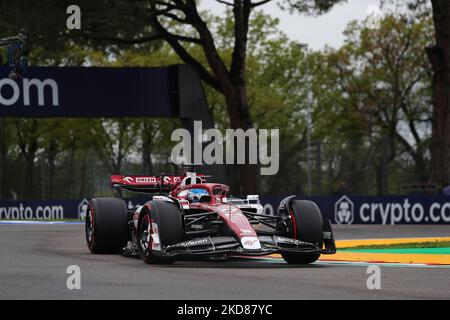 Valtteri Bottas aus Finnland fährt den (77) Alfa Romeo F1 Team Orlen C42 Ferrari 066/7 während des Rolex Gran Premio Del Made in Italy und Dell'Emilia-Romagna F1 am 22. Und 24. April 2022 in Imola, Italien. (Foto von Alessio Morgese/NurPhoto) Stockfoto