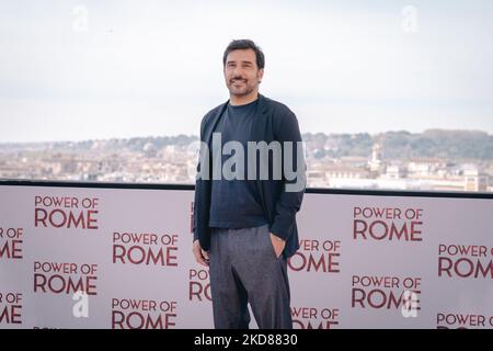 Edoardo Leo nimmt am 13. April 2022 in Rom, Italien, an der Fotoaufnahme des Films „Power of Rome“ im Hotel de la Ville Teil (Foto: Luca Carlino/NurPhoto) Stockfoto