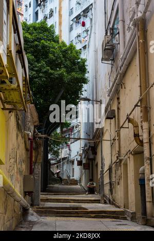 Hongkong, China, 28. April 2022, Eine Seitenstraße in Kwun Tong. (Foto von Marc Fernandes/NurPhoto) Stockfoto