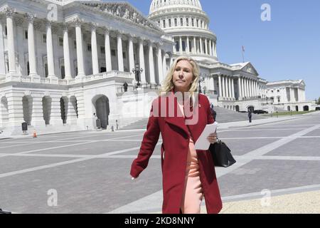 Die US-Vertreterin Marjorie Taylor Greene (R-GA) kommt heute am 28. April 2022 zu einer Pressekonferenz über den Kauf von Twitter durch Elon Musks und ihre Vision von Free Speech Online im House Triangle/Capitol Hill in Washington DC, USA. (Foto von Lenin Nolly/NurPhoto) Stockfoto