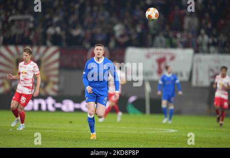 John Lundstram vom Rangers FC kontrolliert den Ball während RB Leipzig gegen den Rangers FC, UEFA Europa League Halbfinale in der Red Bull Arena, Leipzig, Deutschland am 28. April 2022. (Foto von Ulrik Pedersen/NurPhoto) Stockfoto