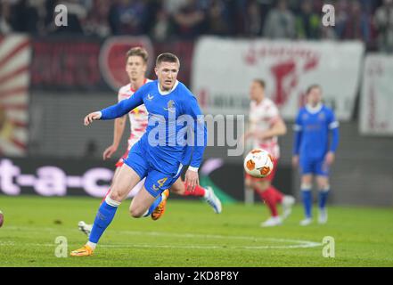 John Lundstram vom Rangers FC kontrolliert den Ball während RB Leipzig gegen den Rangers FC, UEFA Europa League Halbfinale in der Red Bull Arena, Leipzig, Deutschland am 28. April 2022. (Foto von Ulrik Pedersen/NurPhoto) Stockfoto