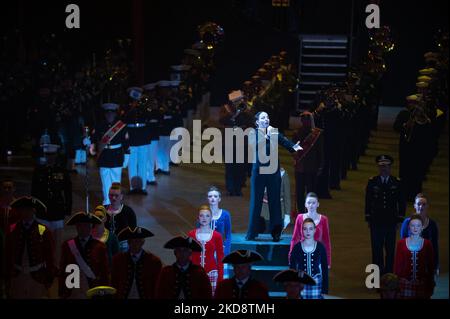 Zum 25.-jährigen Jubiläum von Virginia International Tattoo treten Hunderte von Mitgliedern von Militärbands und Bohrteams für ein Publikum in der SCOPE Arena in Nofolk, VA, am 28.. April 2022 auf. (Foto von Zach D Roberts/NurPhoto) Stockfoto