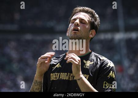 Der Venezia-Stürmer Mattia Aramu (10) zeigt am 01. Mai 2022 im Allianz-Stadion in Turin, Piemont, Italien, eine Dejektion beim Fußballspiel der Serie A n.35 JUVENTUS - VENEZIA. (Foto von Matteo Bottanelli/NurPhoto) Stockfoto