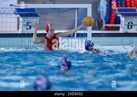 Emmalia Eichelberger (SIS Roma) während des Wasserball-Viertelfinals der italienischen Serie A1 für Frauen - SIS Roma gegen Bogliasco am 01. Mai 2022 im Polo Acquatico Frecciarossa in Roma, Italien (Foto: Luigi Mariani/LiveMedia/NurPhoto) Stockfoto