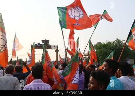 Die West Bengale Bharatiya Janta Party (BJP) eine Protestkundgebung der Trinamool-Kongressregierung zu verschiedenen Themen in Kalkutta, Indien, am 02,2022. Mai. (Foto von Debajyoti Chakraborty/NurPhoto) Stockfoto