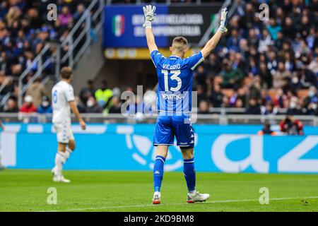 Guglielmo Vicario von Empoli FC Gesten während des Fußballspiels der Serie A 2021/22 zwischen dem FC Internazionale und dem FC Empoli im Giuseppe-Meazza-Stadion, Mailand, Italien am 06. Mai 2022 (Foto: Fabrizio Carabelli/LiveMedia/NurPhoto) Stockfoto